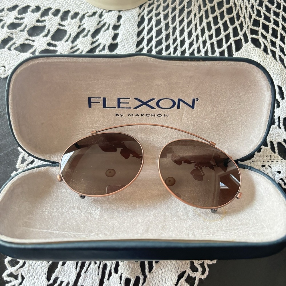 Vintage Bronze Metal Oval Clips Clip On Sunglasses Eyeglasses Frames Flexon Case